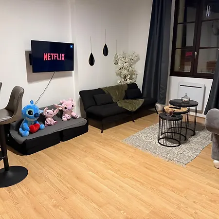 דירה Le Cocon De Lilo Et Stitch מונטראו-פו-יונה